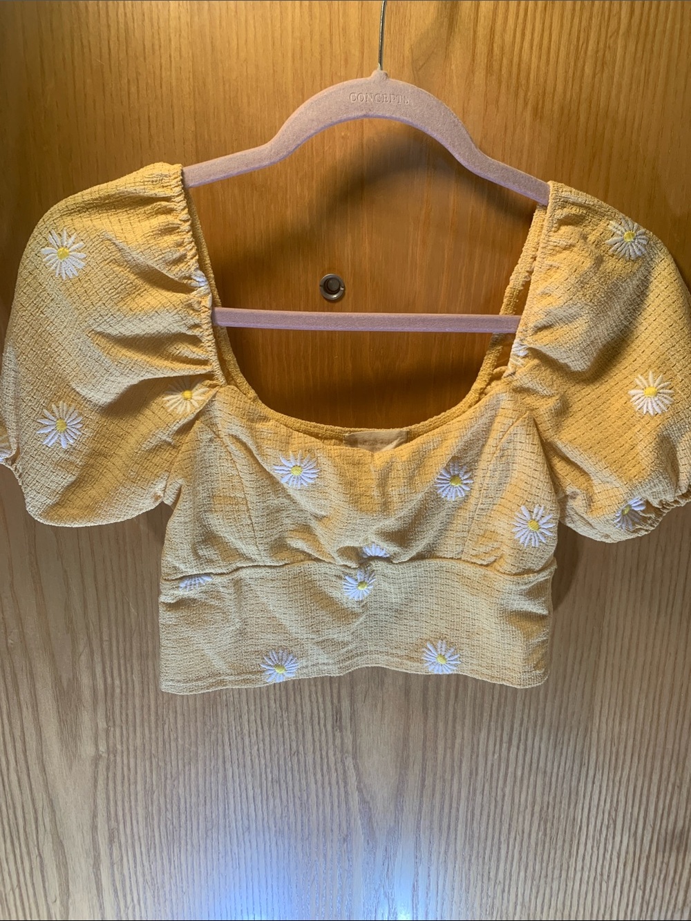Alter’d State Puff-Sleeve Crop Top - Yellow w/ Daisy Motif- Size XS